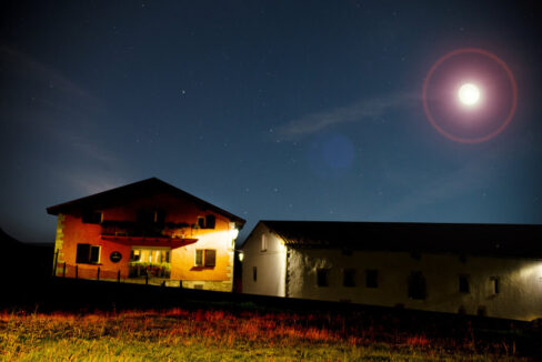 Casa-Mendiburu-Irunaldea-exterior-noche